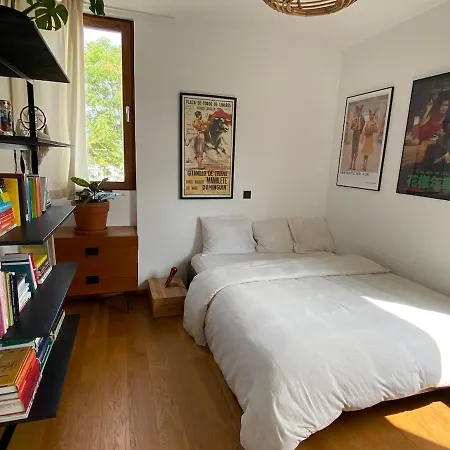 Spacious & Cosy Center