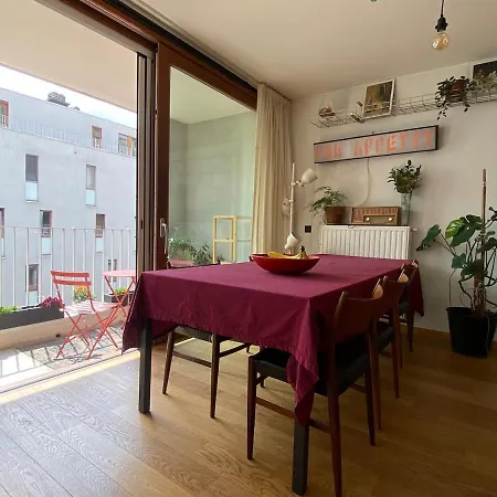 Spacious & Cosy Center 아파트 *
