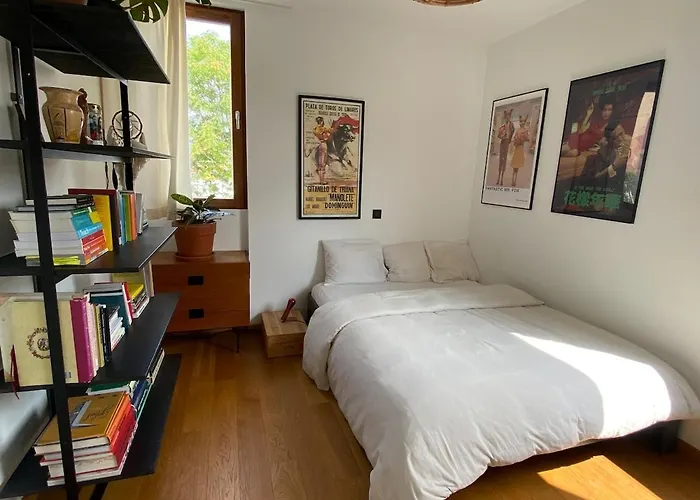 Spacious & Cosy Center